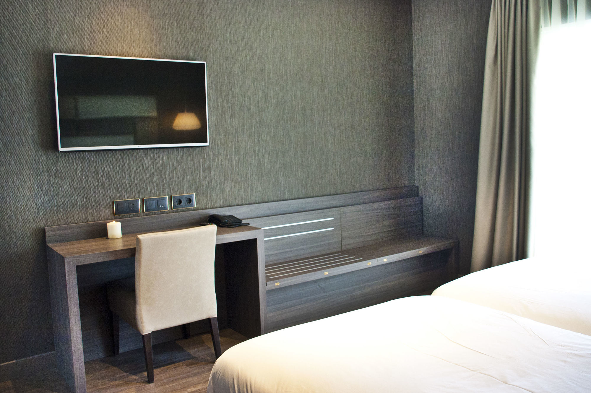 Sant Jordi Boutique Hotel Calella Exterior foto A room at the hotel